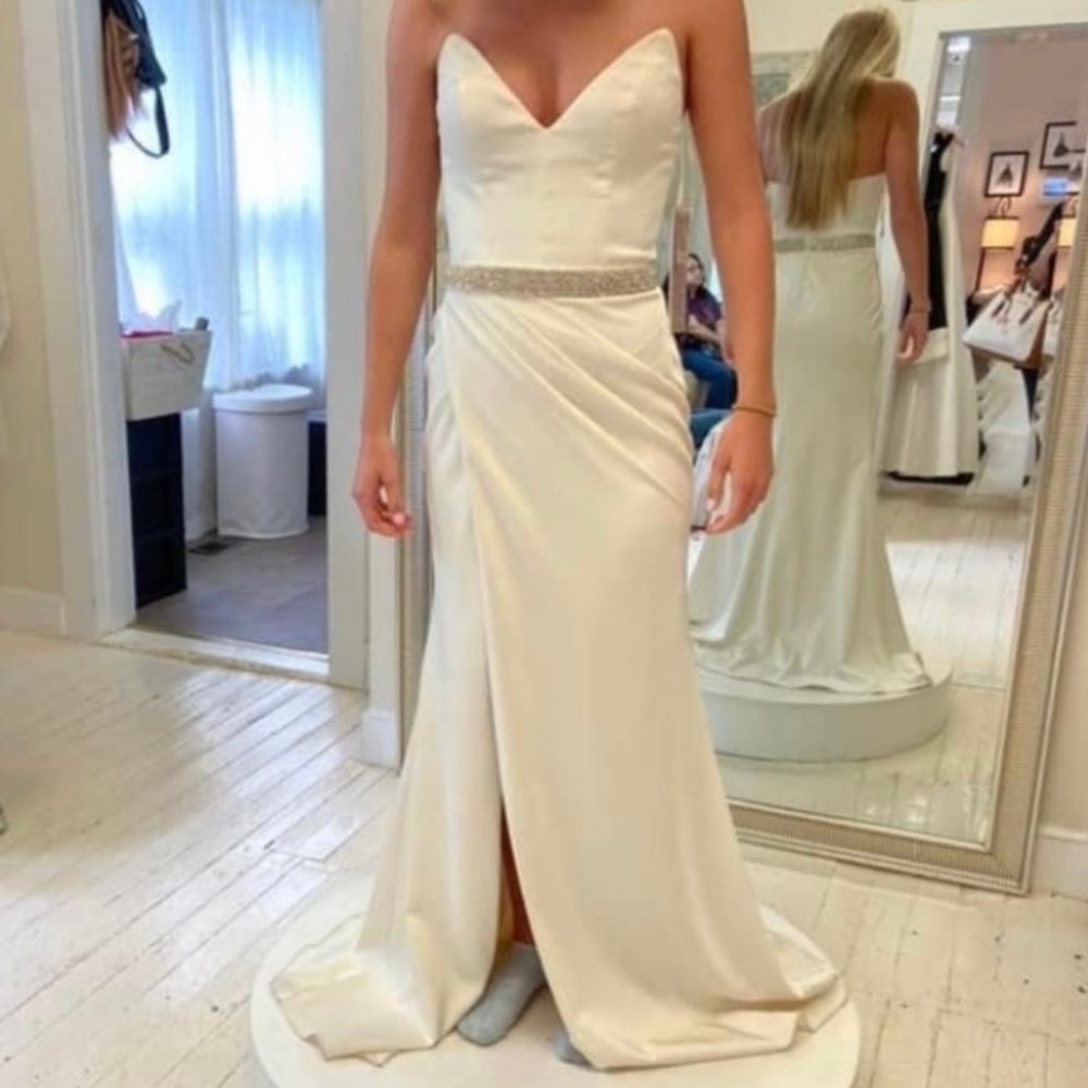 Jovani size 0 formal white dress